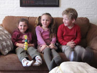 Rosalie, Leora en Hans, (aanstaande schoonzoon ;-)) 6 mei 2010